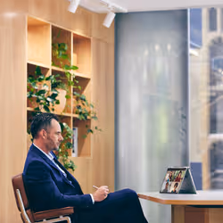 HP EliteBook x360 1040 G8 i5-1135G7 Hybride (2-en-1) 14"8 Go 256 Go SSD Windows 10 Pro Argent - Vue supplémentaire 11