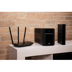 APC Easy UPS Interactivité de ligne 1,2 kVA 650 W 6 sortie(s) CA