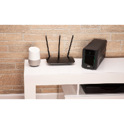 APC Back-UPS 1600VA 230V AVR French Sock Interactivité de ligne 1,6 kVA 900 W 4 sortie(s) CA