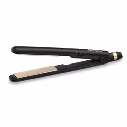 Assure un coiffage facile et sûr de vos cheveux. Le fer à lisser BaByliss Ceramic Straight 230 ST089E est un véritable jeu d'enfant. Ses plaques en céramique glissent sur vos cheveux en un clin d'œil