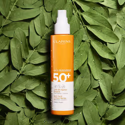 Clarins Lait-en-Spray Solaire Corps UVA/UVB 50+ 150ml - Vue supplémentaire 4