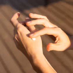 Panier des Sens Soothing Almond Crème 30 ml Unisexe - Vue supplémentaire 3