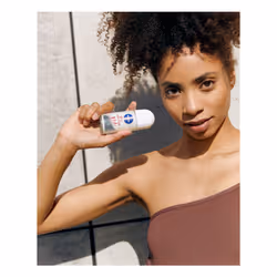 NIVEA Dry Comfort Femmes Déodorant roll-on 50 ml 1 pièce(s) - Vue supplémentaire 2