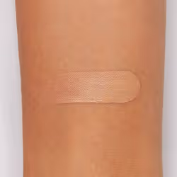 Essence CAMOUFLAGE + MATT teinte 40 Medium Fawn 5 ml - Vue supplémentaire 2