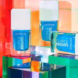 CATRICE Super Brights Nail Polish vernis à ongles 10,5 ml Bleu Gloss - Vue supplémentaire 8