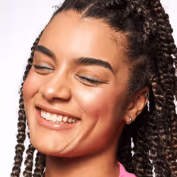 Essence Baby Got Glow 10 ml 30 Breezy Bronze - Vue supplémentaire 4