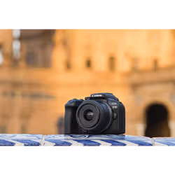 Canon EOS R10 + RF-S 18-150mm IS STM MILC 24,2 MP CMOS 6000 x 4000 pixels Noir - Vue supplémentaire 4