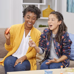 Taboo Enfants Contre Parents - Jeu De Societe De Réflexion - Vue supplémentaire 7
