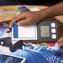 Monopoly Electronique Ultimate Rewards - Jeu De Societe - Jeu De Plateau - Version Française - Vue supplémentaire 11