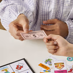 Monopoly F4436101 jeu de société Jeu de cartes Jeu de chance - Vue supplémentaire 10