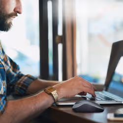 Logitech M185 - Ambidextre - Optique - RF sans fil - 1000 DPI - Gris (910-002238) - Vue supplémentaire 3