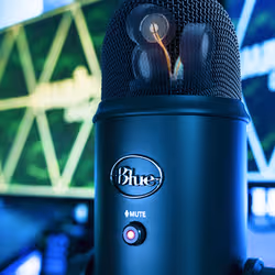 Blue Microphones Blue Yeti USB Mic Noir Microphone de table - Vue supplémentaire 4
