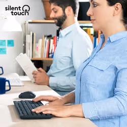 Logitech MK295 Silent Wireless Combo clavier Souris incluse USB QWERTY US International Graphite - Vue supplémentaire 2