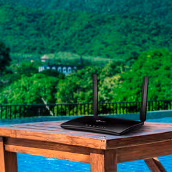 TP-Link Archer MR200 routeur sans fil Fast Ethernet Bi-bande (2,4 GHz / 5 GHz) 4G Noir (ARCHER MR200) - Vue supplémentaire 5