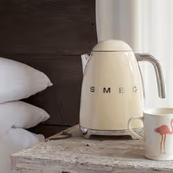 Smeg KLF03CREU bouilloire 1,7 L 2400 W Crème - Vue supplémentaire 5