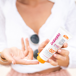 Babaria Crème Solaire Anti-Taches Et Antirides Visage SPF 50, 75ml