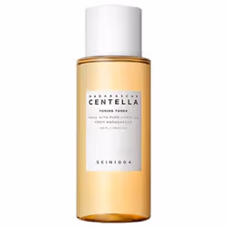 Skin1004 Madagascar Centella Lotion Tonique Équilibrante 210 ml est un exfoliant doux à la texture légère et aqueuse