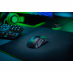 Razer Viper Ultimate souris Droitier RF Wireless + USB Type-A Optique 20000 DPI (RZ01-03050100-R3G1) - Vue supplémentaire 7