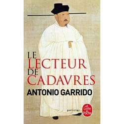 Le Lecteur de cadavres livre Français 768 pages