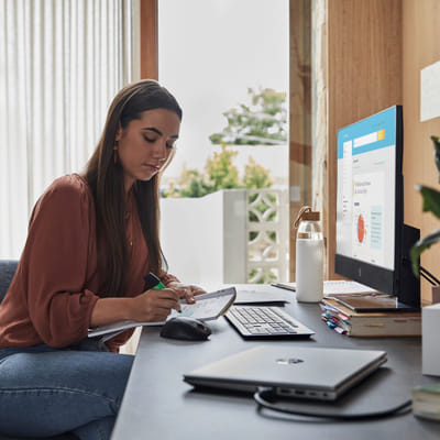 HP ProOne 440 G9 Intel® Core™ i7 i7-14700T 60,5 cm (23.8") 1920 x 1080 pixels PC All-in-One 8 Go DDR5-SDRAM 512 Go SSD DOS gratuit Wi-Fi 6 (802.11ax) Noir